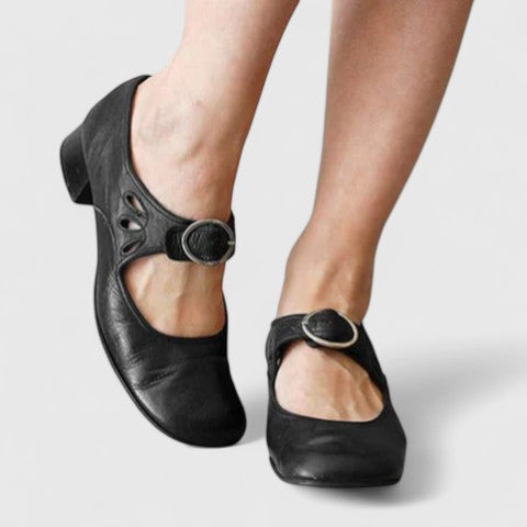Léa Retro Baby Shoes with Round Buckle