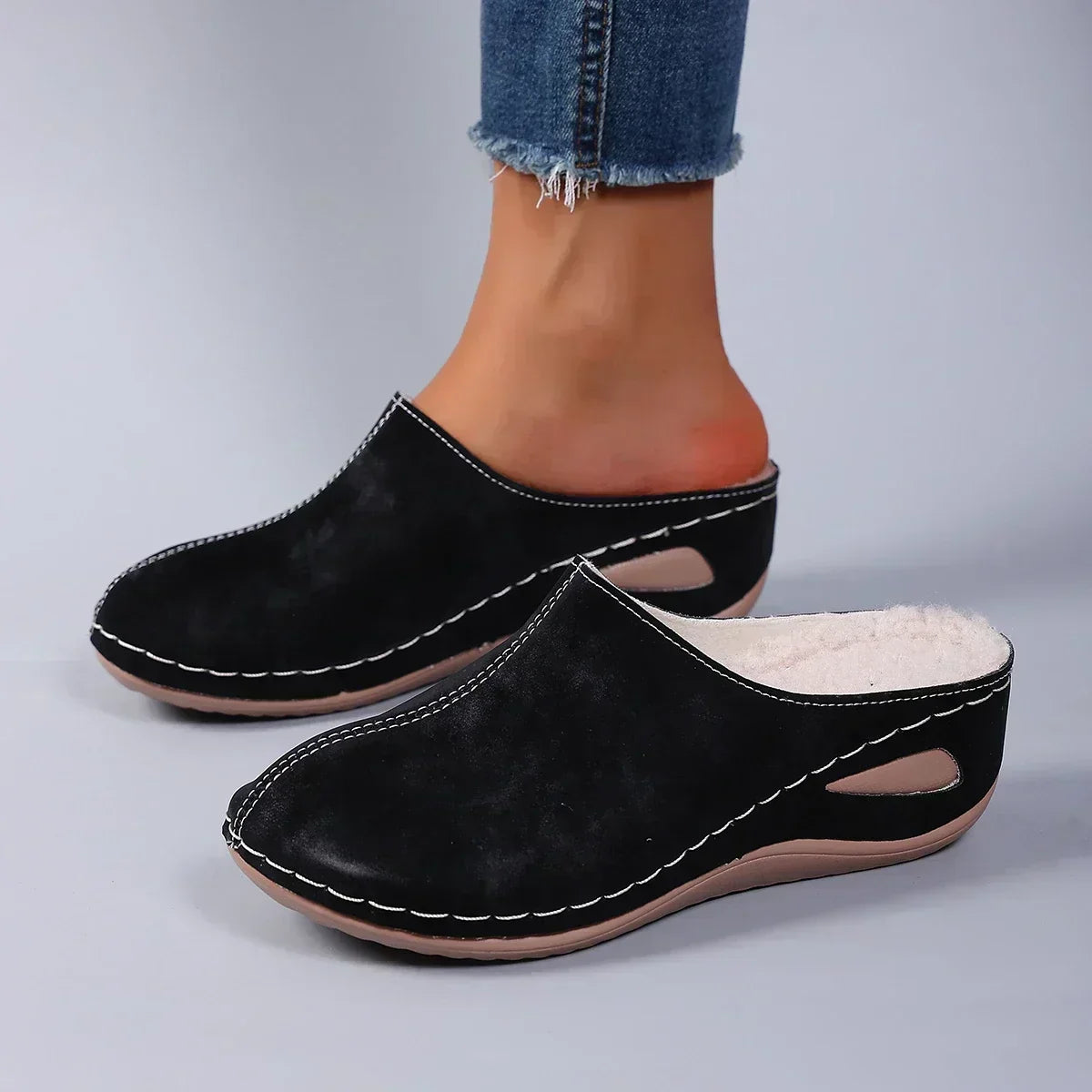 Susan | Closed Back Clogs