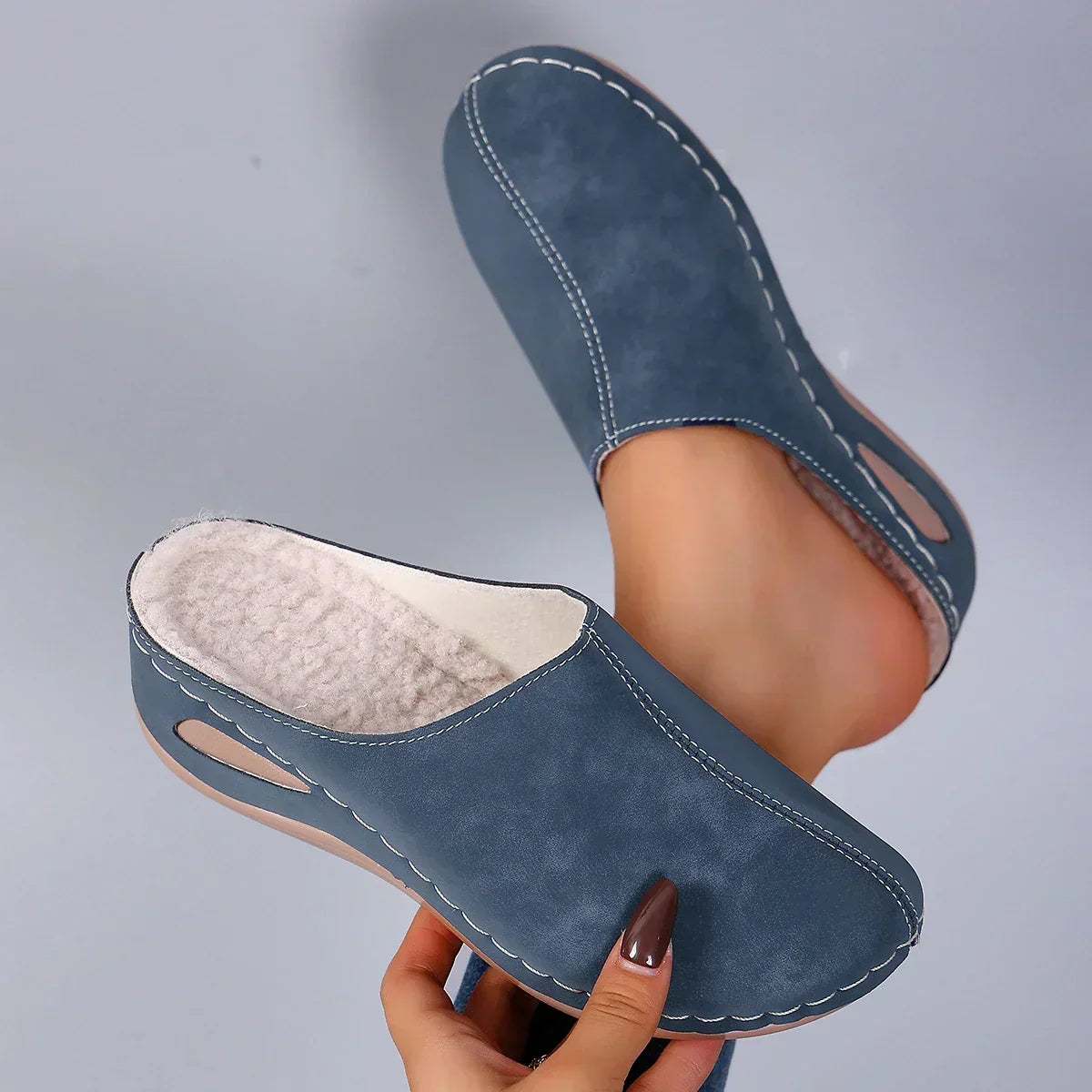 Susan | Closed Back Clogs