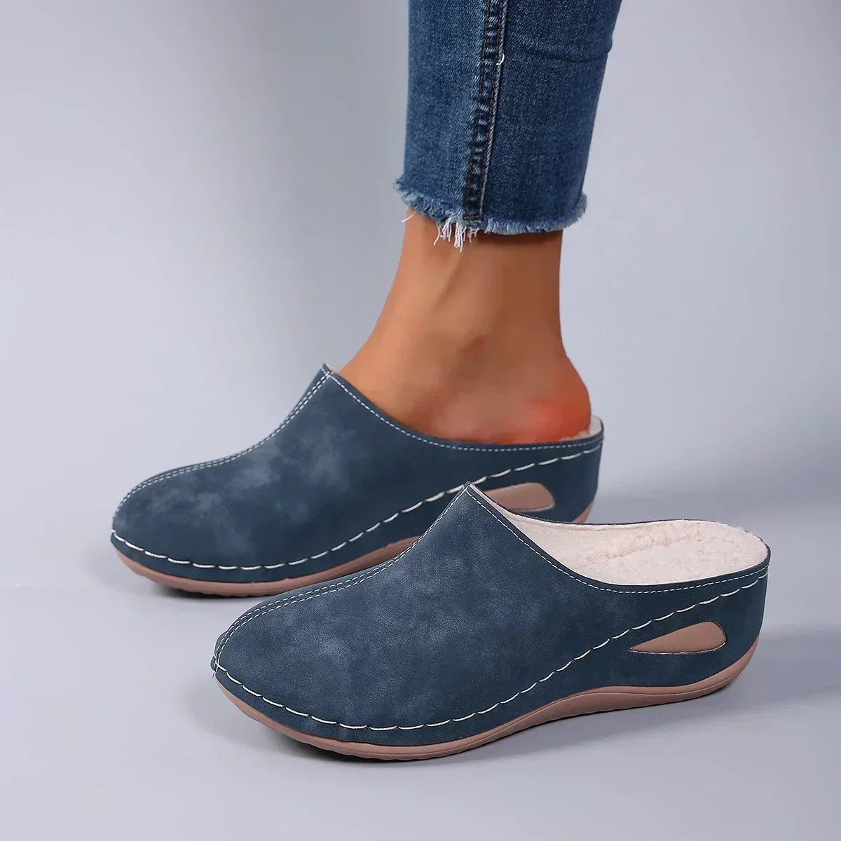 Susan | Closed Back Clogs