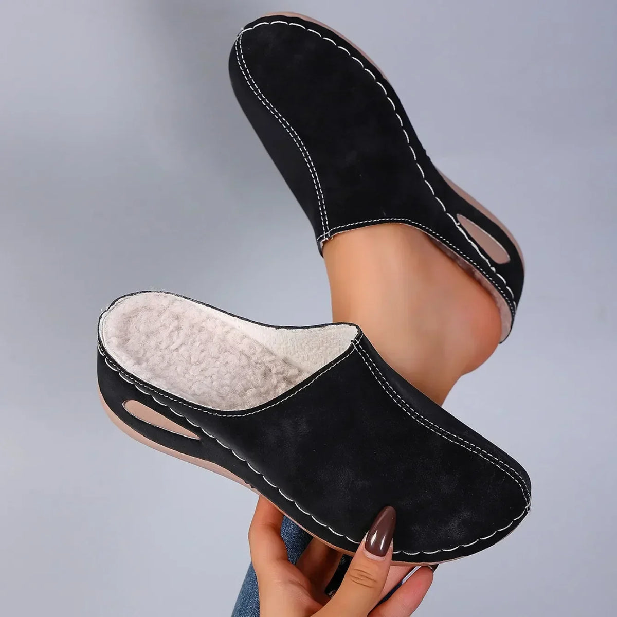 Susan | Closed Back Clogs