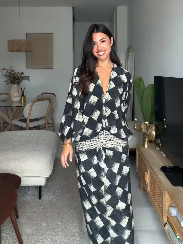 Aveline™ | Monochrome Print Maxi Dress