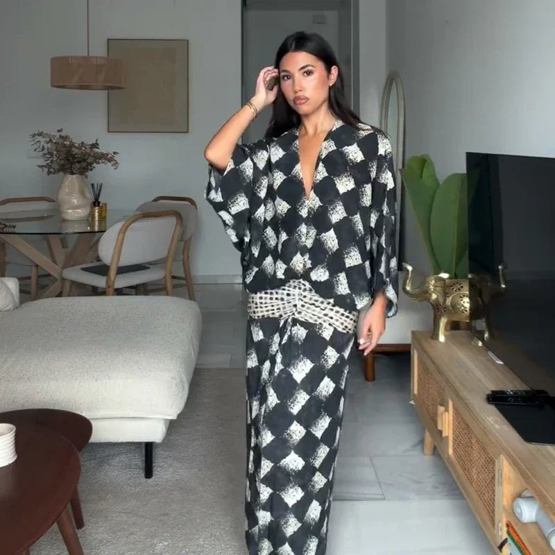 Aveline™ | Monochrome Print Maxi Dress