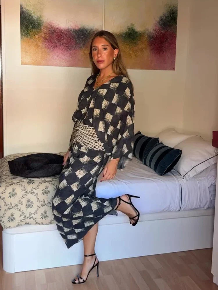 Aveline™ | Monochrome Print Maxi Dress