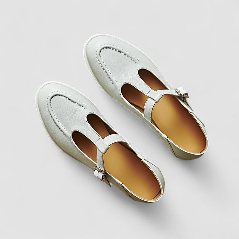 Amélie English Baby Shoes with Small Heel